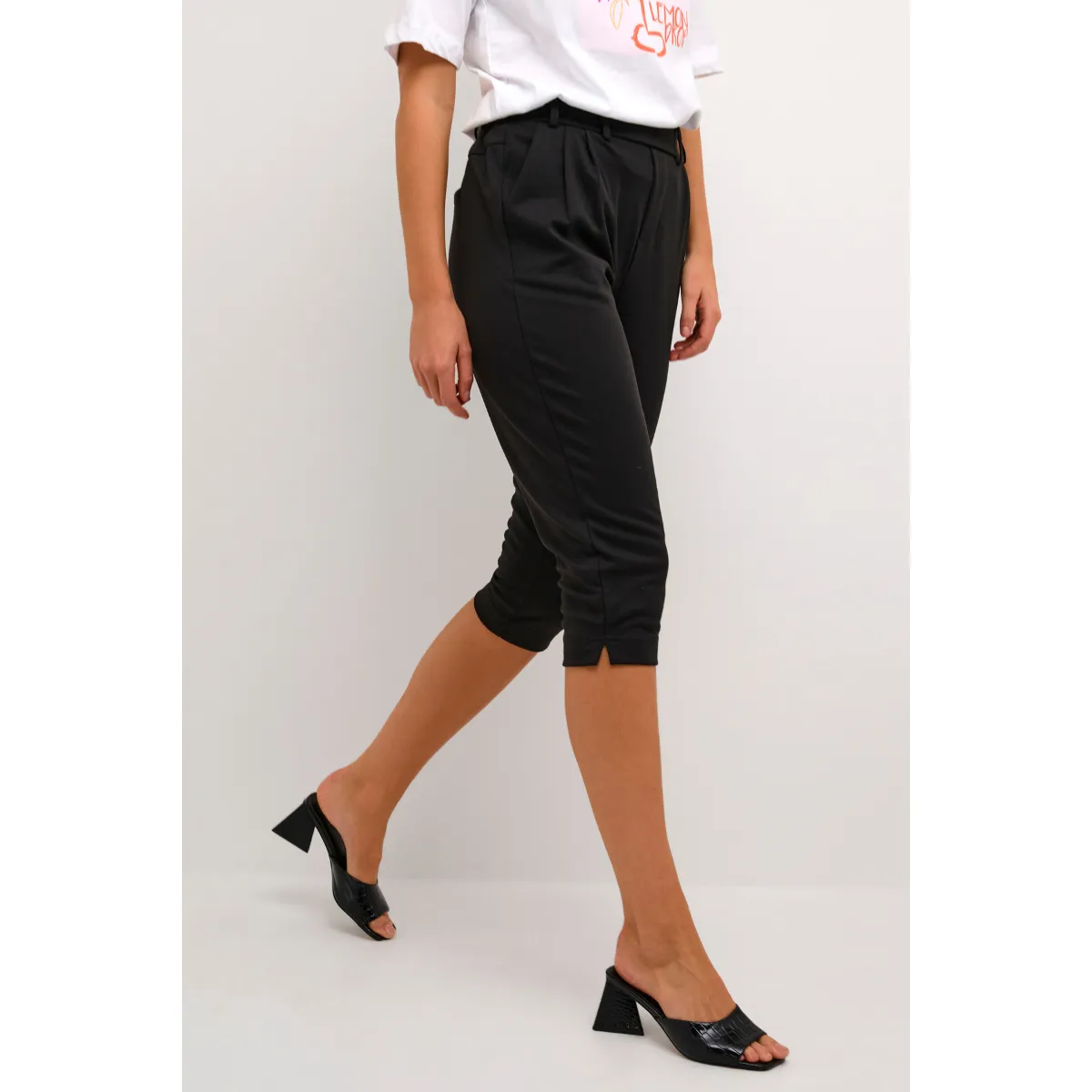 Jenny Capri Pants Black Deep